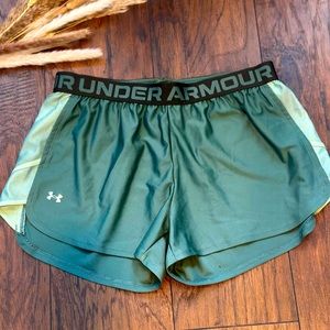 Under Armour Shorts | Large | Running Shorts